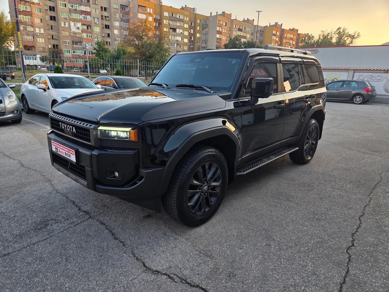 Toyota Land Cruiser 250, отпред
